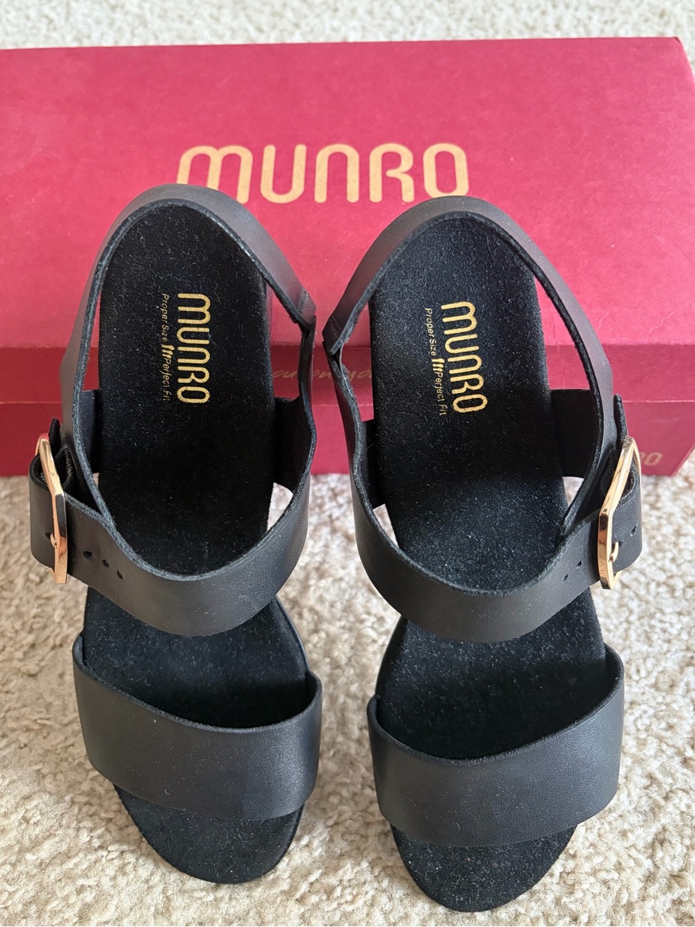 Munro Black Leather Buckle Slingback Sandals